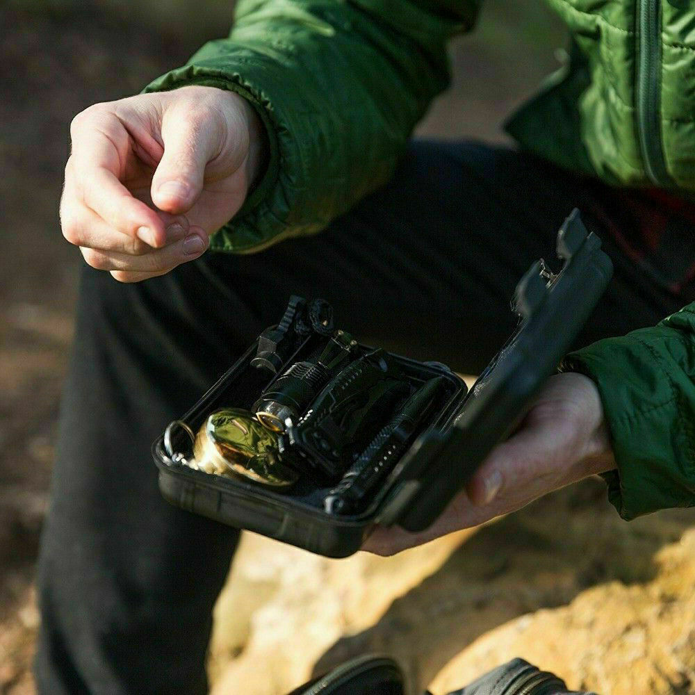 14 in 1 Outdoor Survival Gear Kit